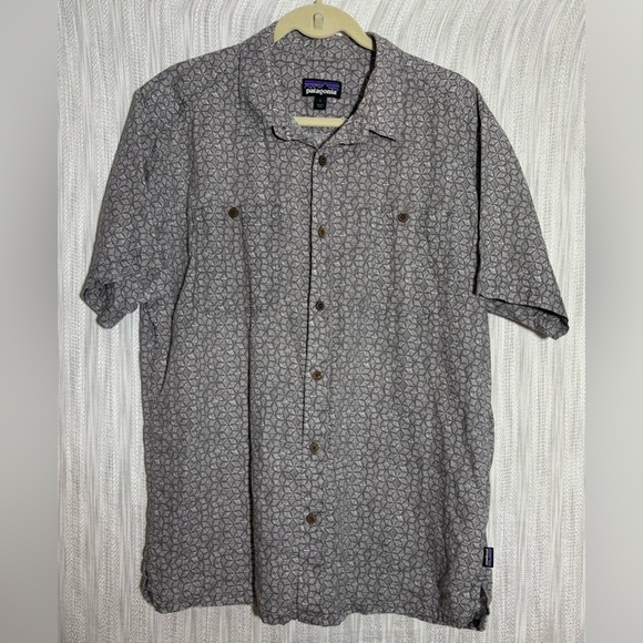 Patagonia Men's Casual Gray Button Down Shirt size Large - Picture 1 of 4